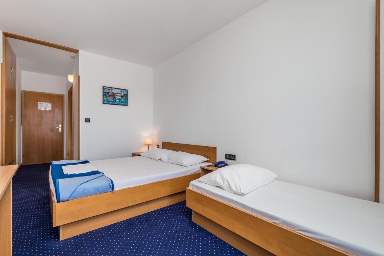 The Loza - Seaside Festival Hotel Novalja Exterior photo